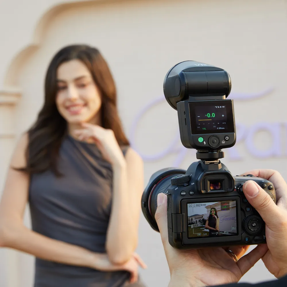 GODOX V1 MID TTL LI-ION ROUND HEAD FLASH FOR SONY - Image 3