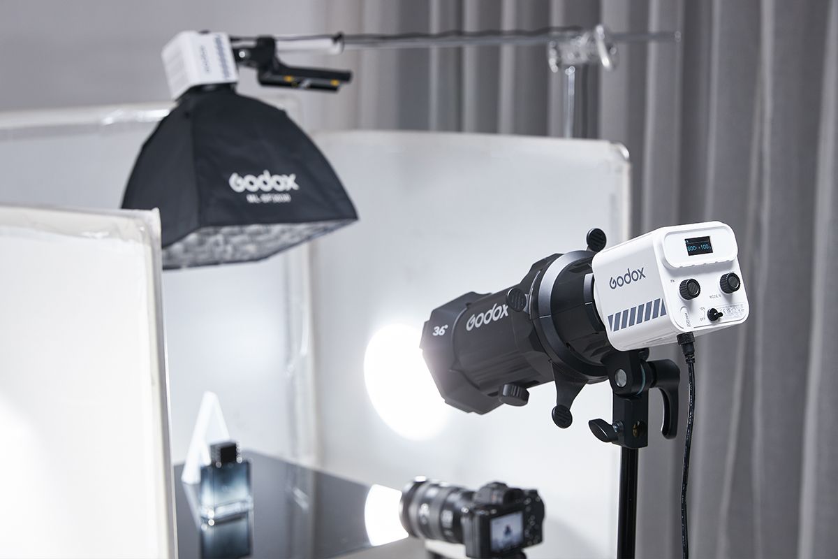 GODOX ML60II BI-COLOUR LED LIGHT KIT WITH AK-B01 - Image 4